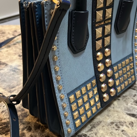 COPY - Michael Kors light blue studded crossbody bag *slight tear on side seam* - Picture 3 of 7